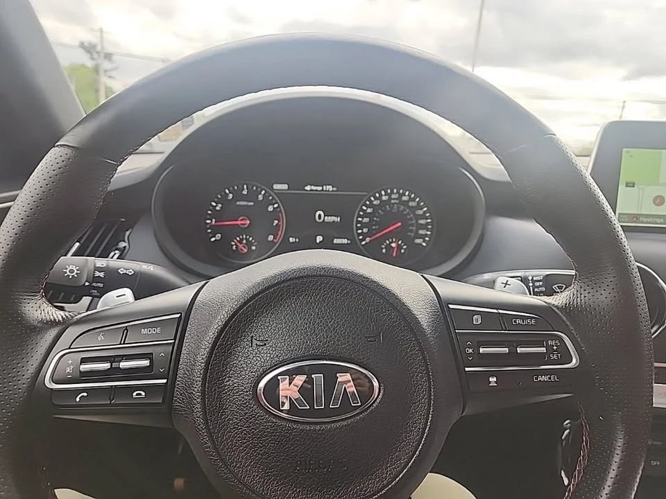 2019 Kia Stinger GT - Image 16 of 18