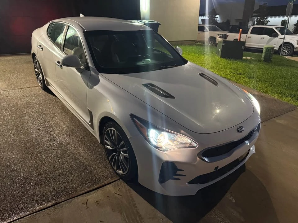 2019 Kia Stinger - Image 7 of 13