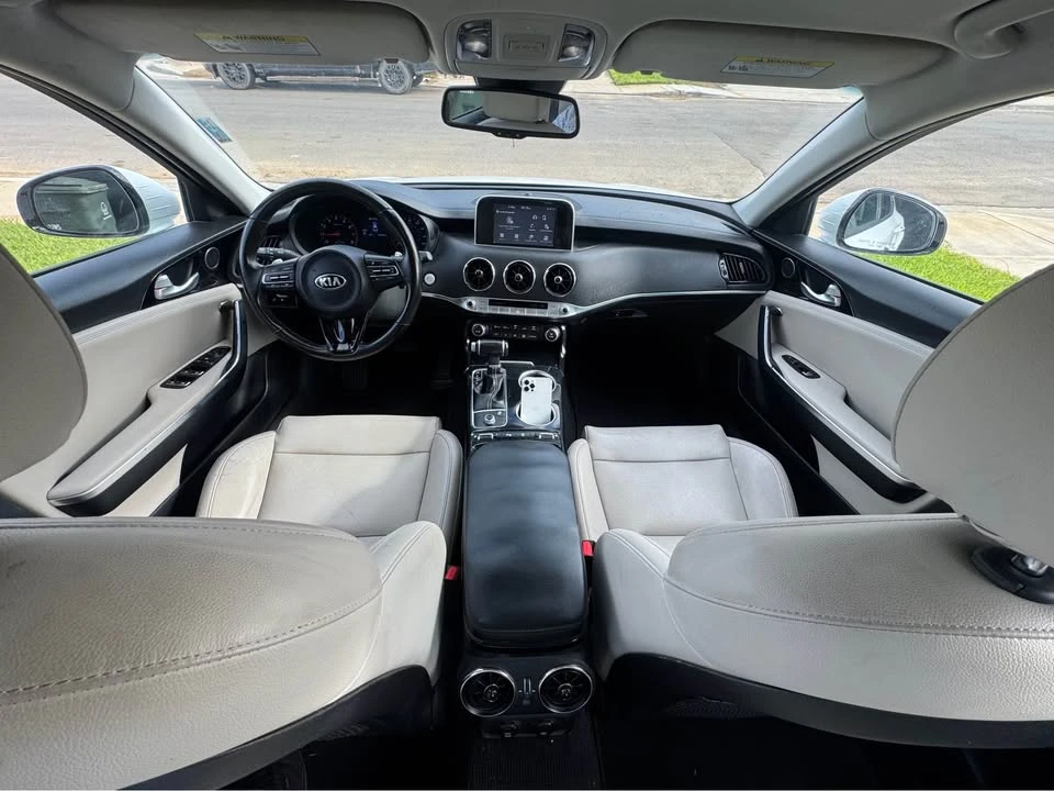 2019 Kia Stinger - Image 12 of 13