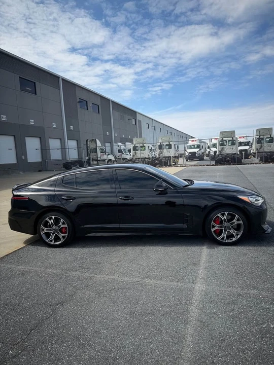 2019 Kia Stinger - Image 2 of 20