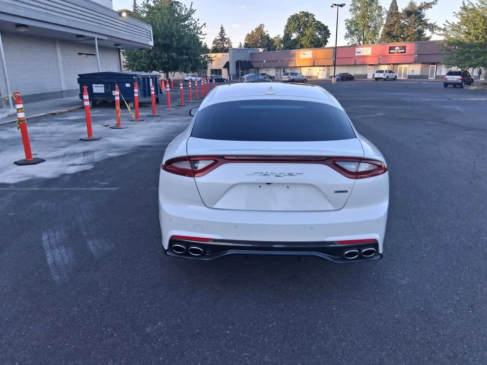 2019 Kia Stinger - Image 15 of 20
