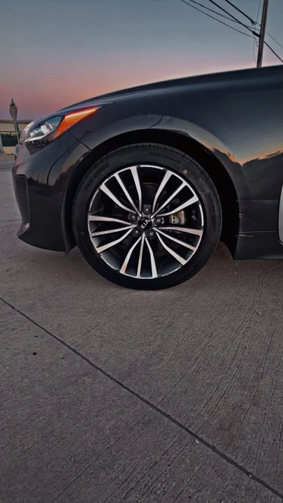 2019 Kia Stinger - Image 10 of 15
