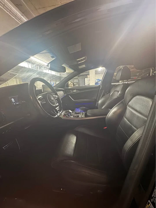 2019 Kia Stinger - Image 4 of 5