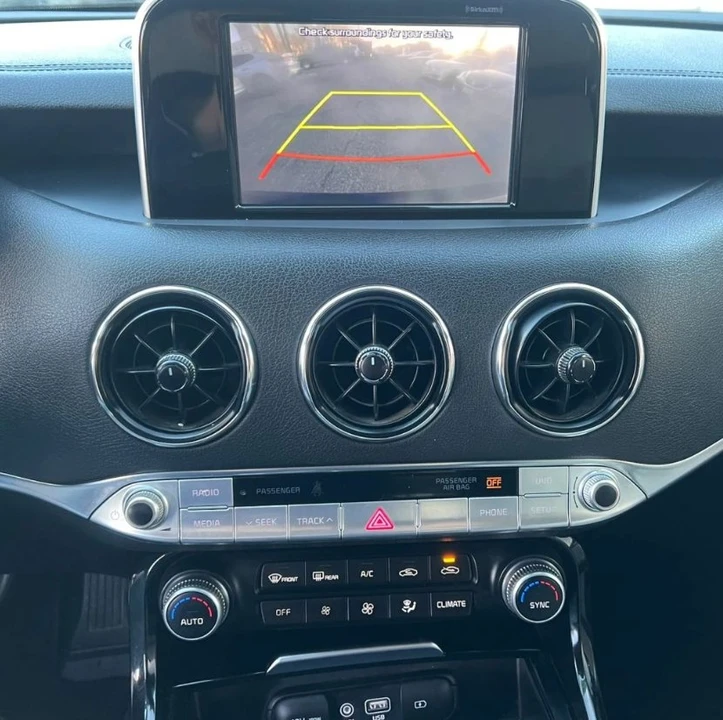 2019 Kia Stinger - Image 12 of 13