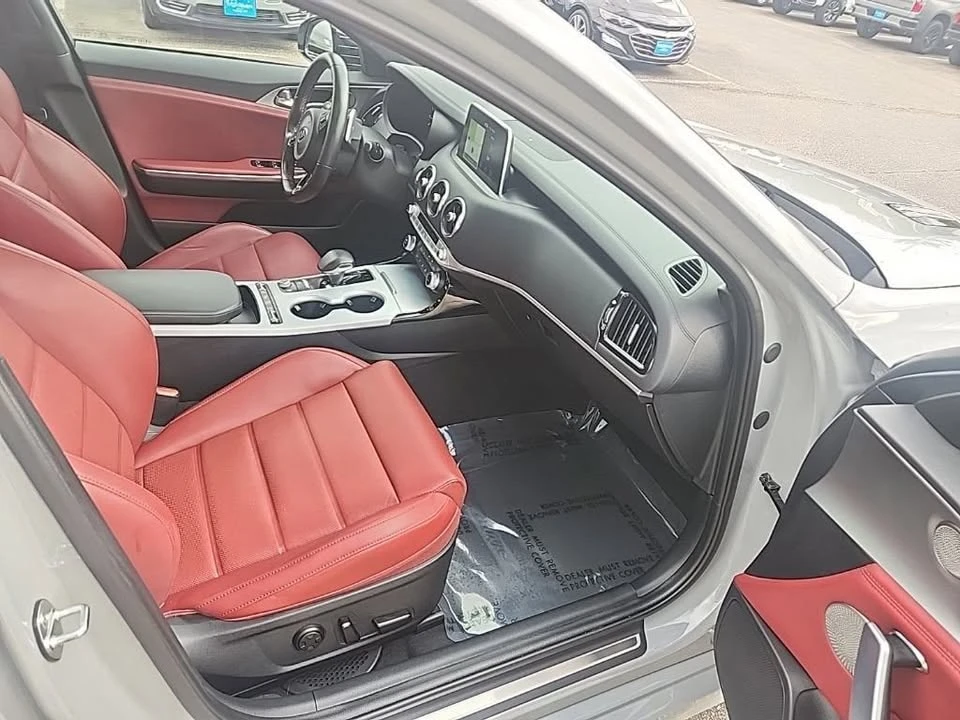 2019 Kia Stinger GT - Image 13 of 18