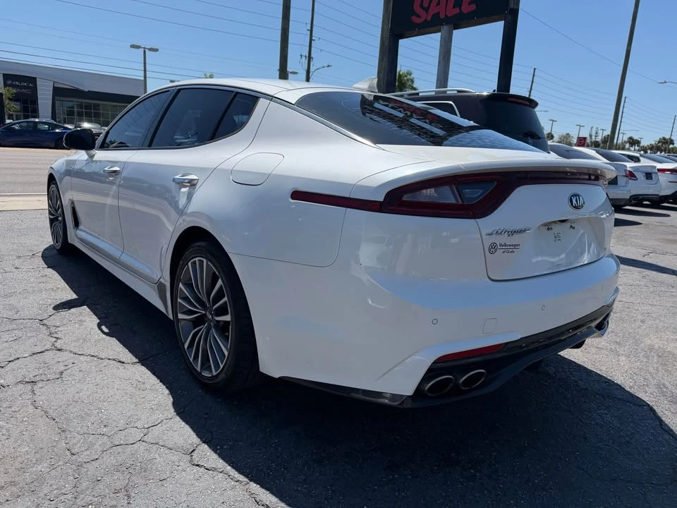 2019 Kia Stinger - Image 2 of 6