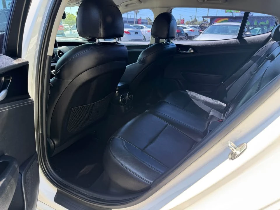 2019 Kia Stinger - Image 4 of 6
