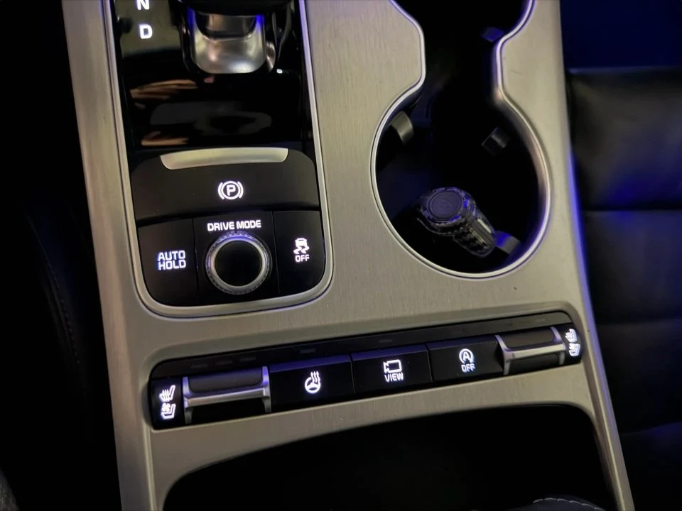 2019 Kia Stinger - Image 15 of 19