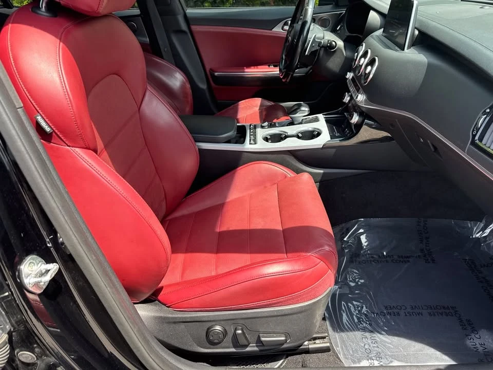 2019 Kia Stinger - Image 13 of 20
