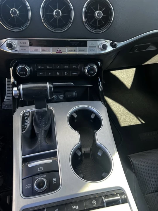 2019 Kia Stinger - Image 7 of 8