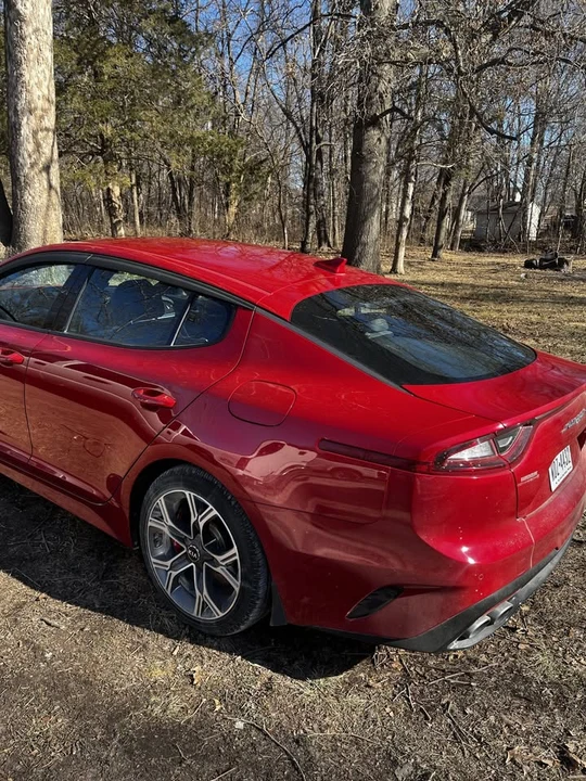 2019 Kia Stinger - Image 3 of 8