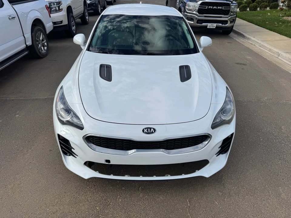 2019 Kia Stinger - Image 2 of 12