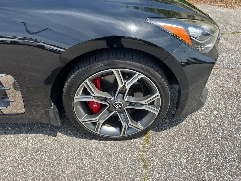 2019 Kia Stinger - Image 12 of 20
