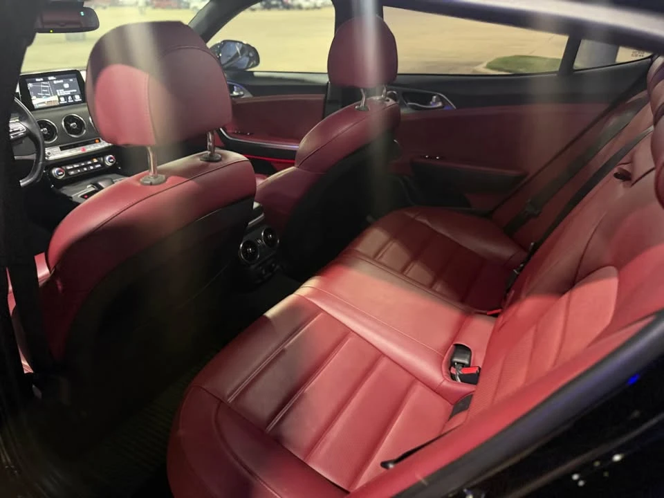2019 Kia Stinger GT - Image 7 of 10