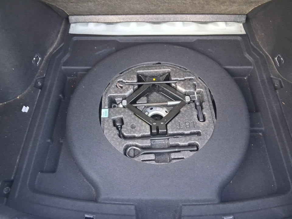 2019 Kia Stinger - Image 7 of 20