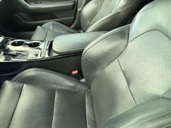 2019 Kia Stinger - Image 4 of 7