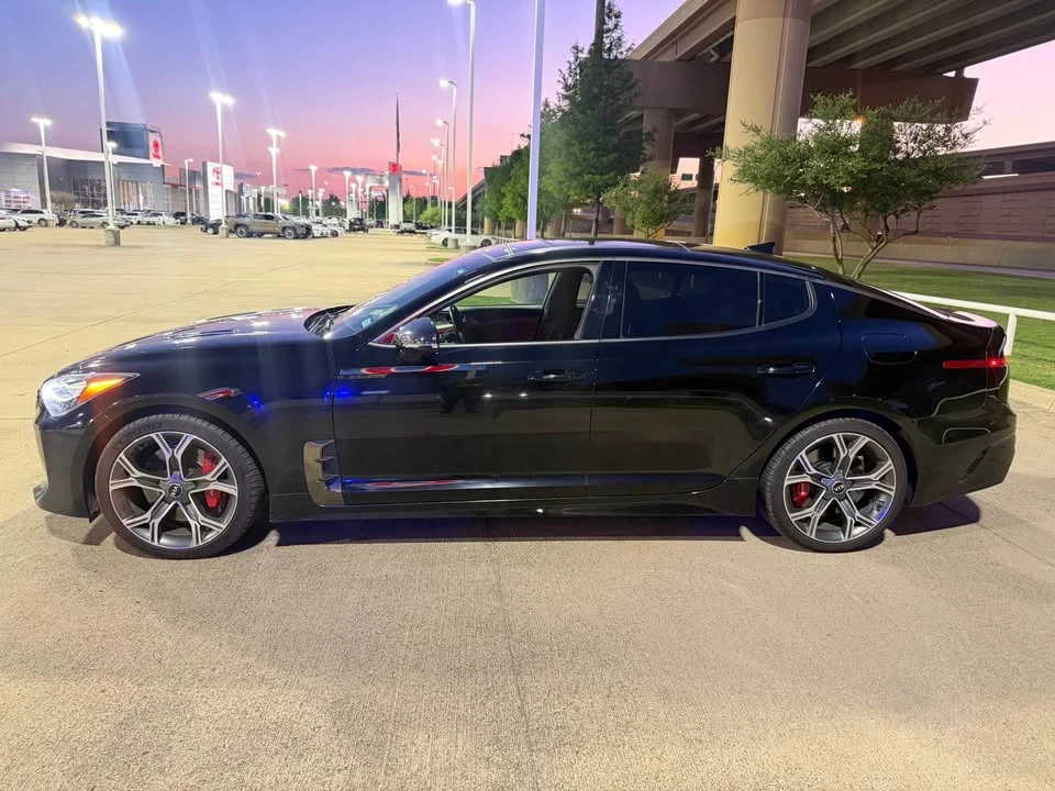 2019 Kia Stinger GT - Image 2 of 10
