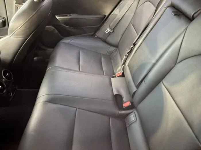 2019 Kia Stinger - Image 6 of 7