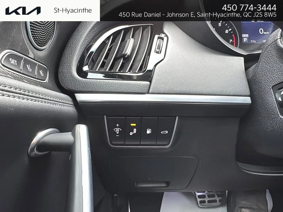 2019 Kia Stinger - Image 16 of 20