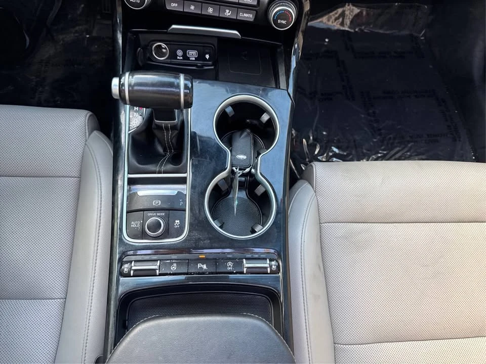 2019 Kia Stinger - Image 17 of 20