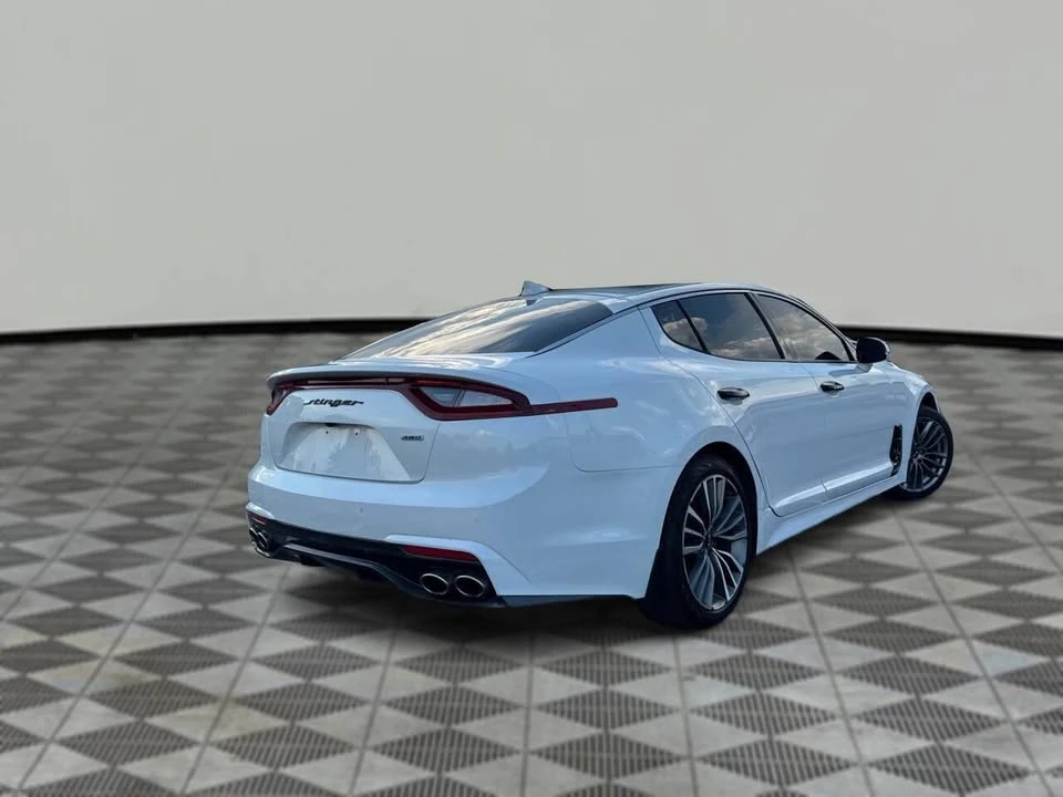 2019 Kia Stinger - Image 10 of 20
