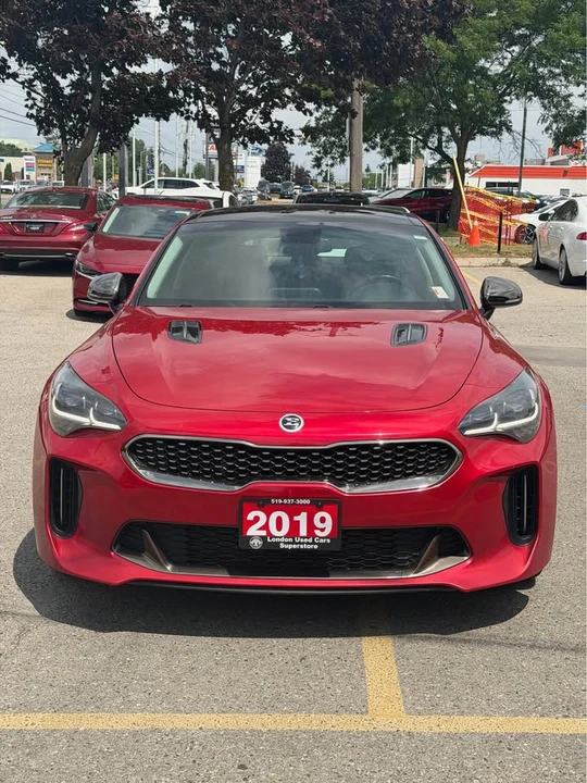 2019 Kia Stinger - Image 2 of 13
