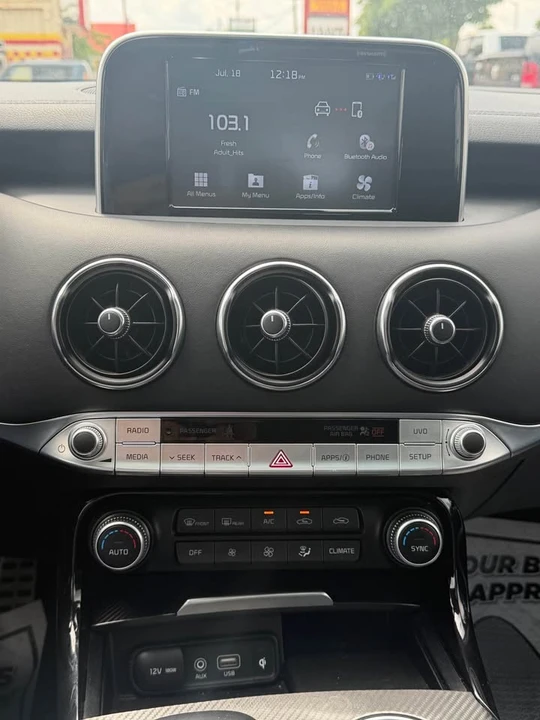 2019 Kia Stinger - Image 12 of 13