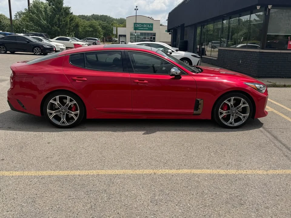 2019 Kia Stinger - Image 5 of 13