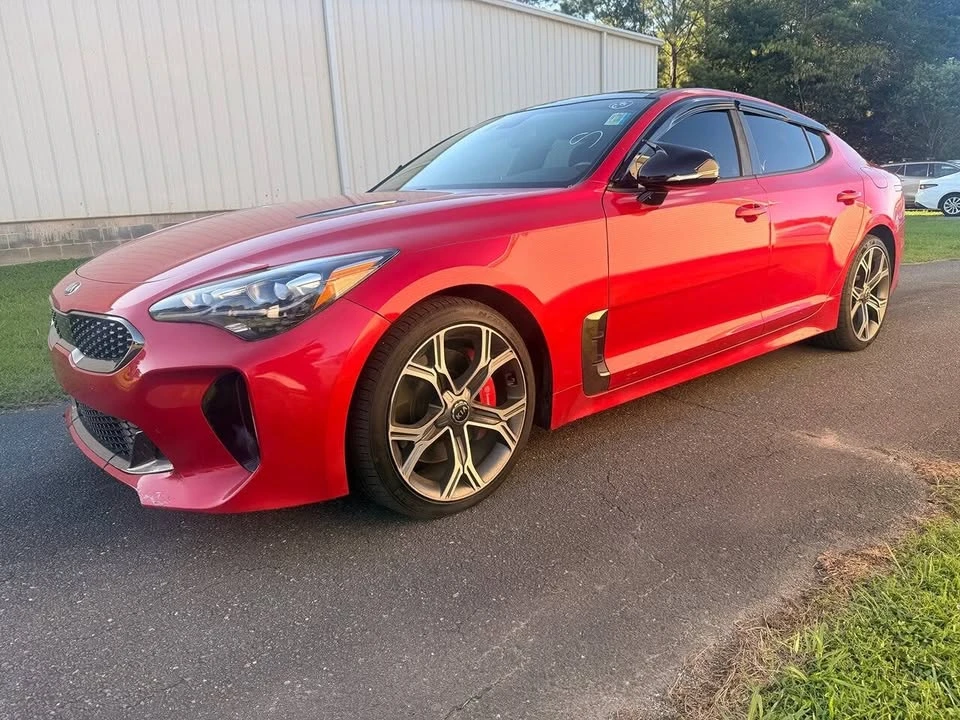2019 Kia Stinger - Image 2 of 13
