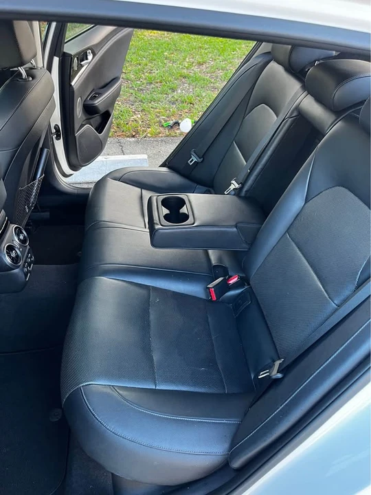 2019 Kia Stinger - Image 9 of 11