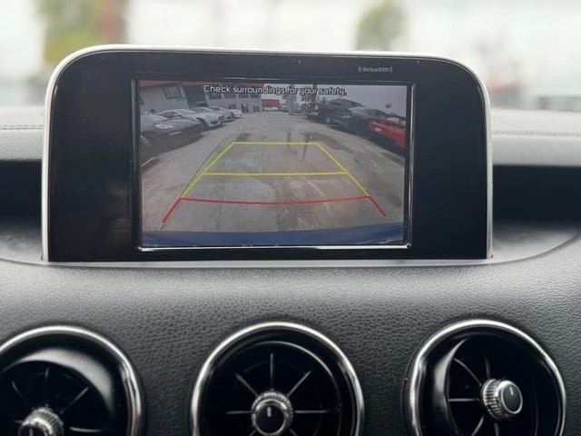 2019 Kia Stinger - Image 14 of 18
