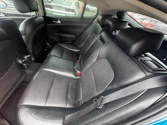 2019 Kia Stinger - Image 15 of 18