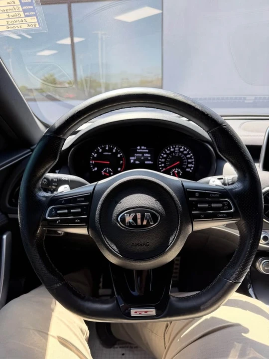 2019 Kia Stinger - Image 6 of 9