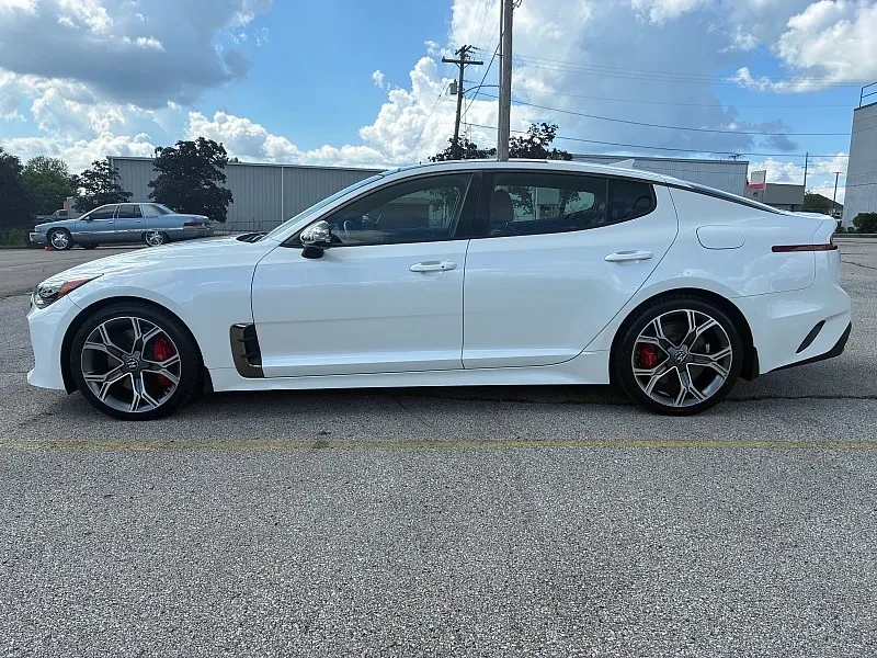 2019 Kia Stinger GT - Image 2 of 7