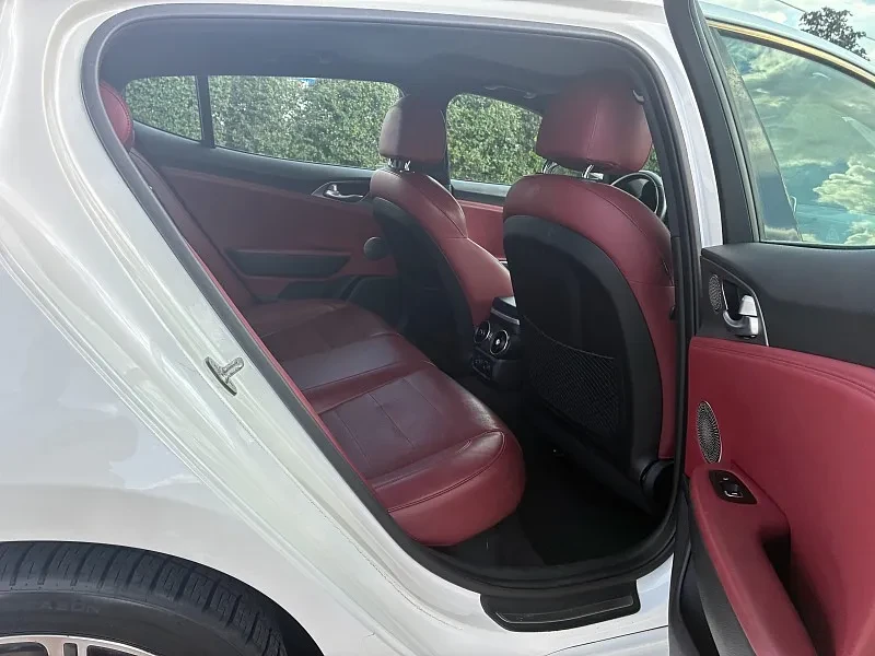 2019 Kia Stinger GT - Image 6 of 7