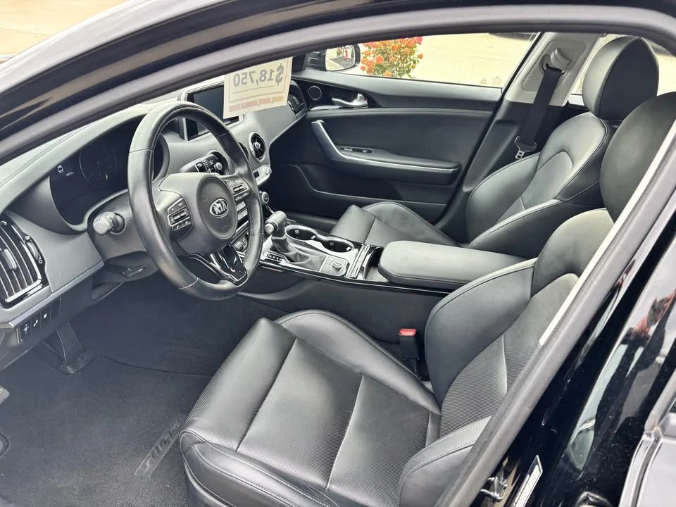 2019 Kia Stinger - Image 8 of 16