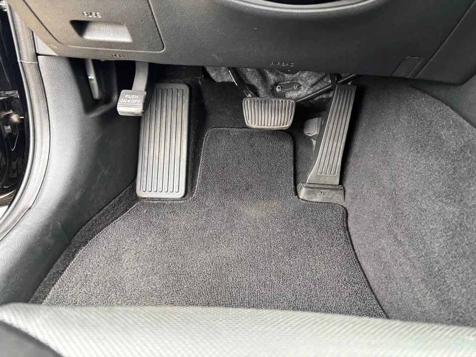 2019 Kia Stinger - Image 11 of 16