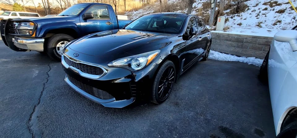 2019 Kia Stinger - Image 2 of 6