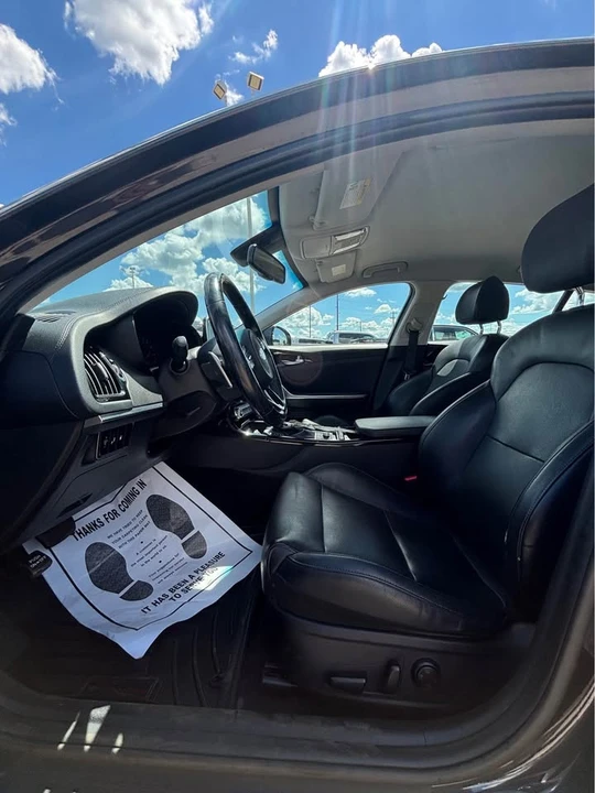 2019 Kia Stinger - Image 3 of 12