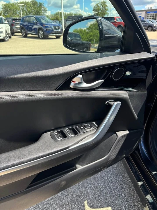 2019 Kia Stinger - Image 2 of 12