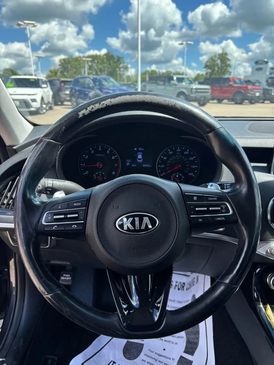 2019 Kia Stinger - Image 5 of 12