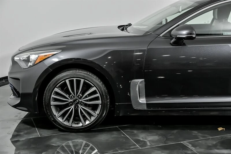 2019 Kia Stinger - Image 6 of 21