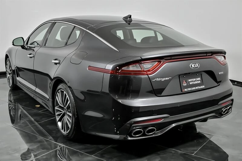 2019 Kia Stinger - Image 9 of 21