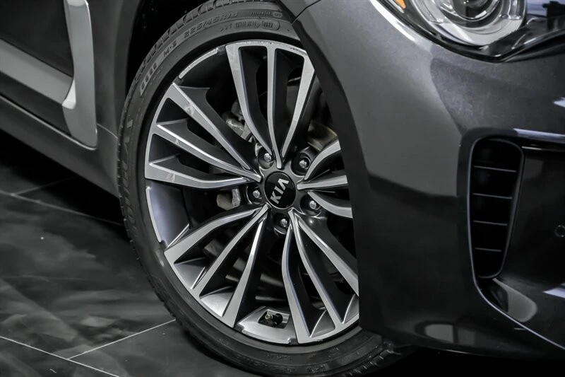 2019 Kia Stinger - Image 3 of 21