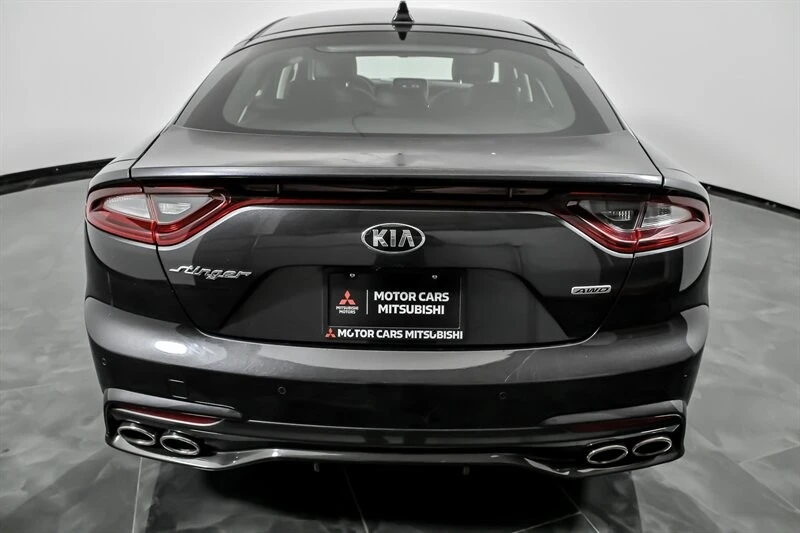 2019 Kia Stinger - Image 10 of 21