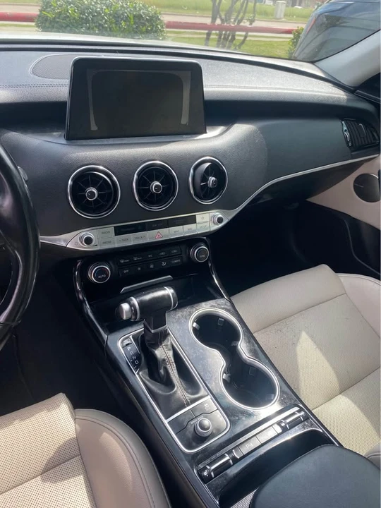 2019 Kia Stinger - Image 7 of 7