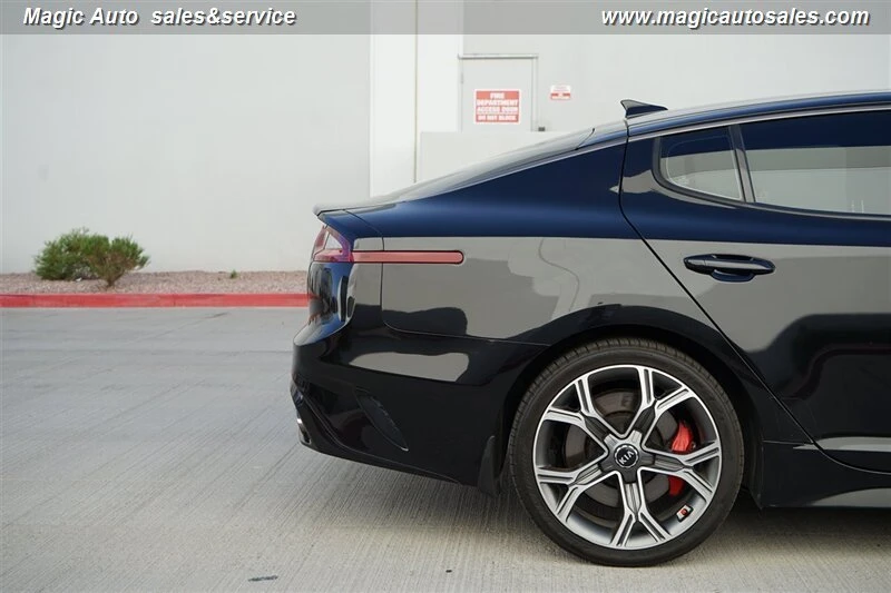 2019 Kia Stinger GT - Image 8 of 20