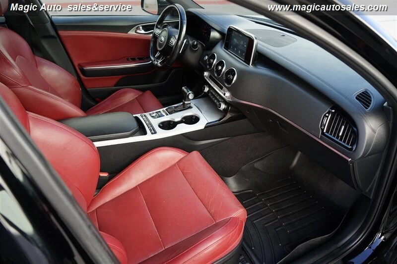 2019 Kia Stinger GT - Image 16 of 20
