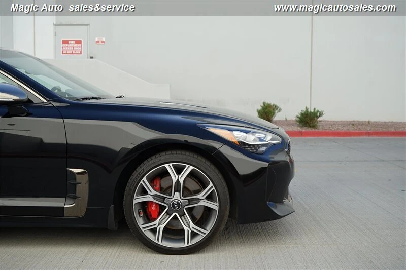 2019 Kia Stinger GT - Image 9 of 20