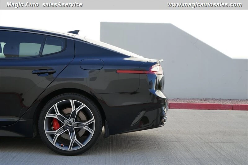 2019 Kia Stinger GT - Image 12 of 20